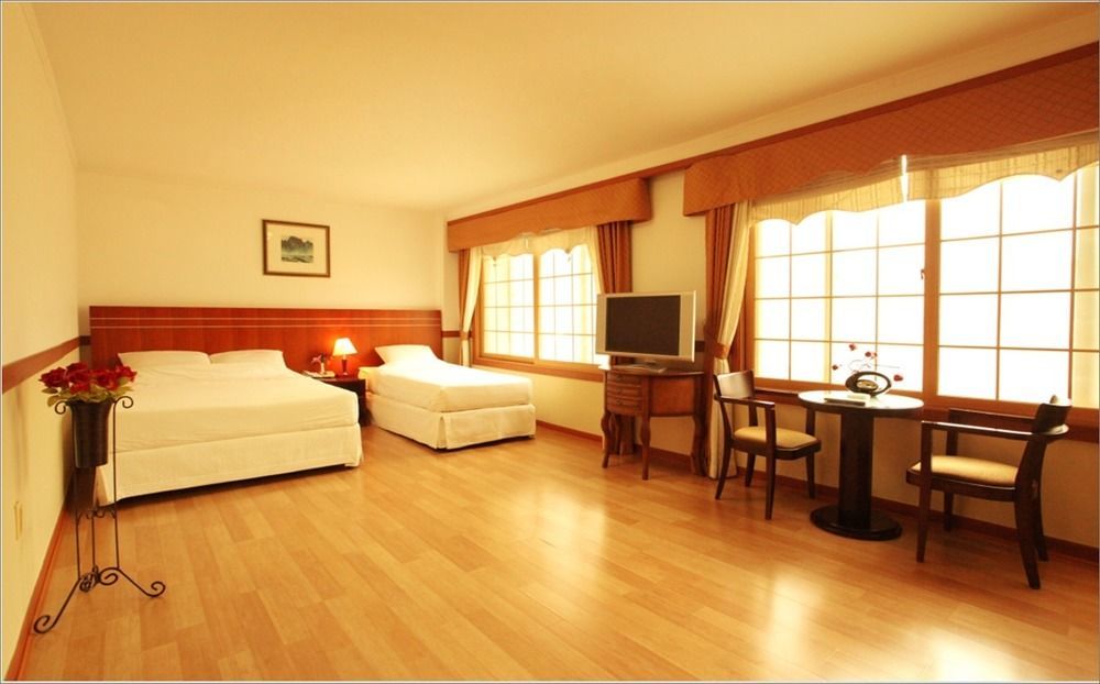 Ramada By Wyndham Suanbo Hotel Chungju Luaran gambar